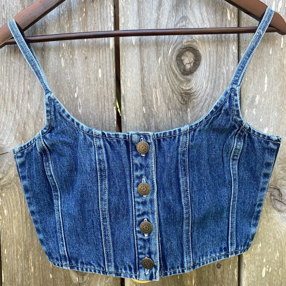 Ghanda Denim Buttoned Crop Top